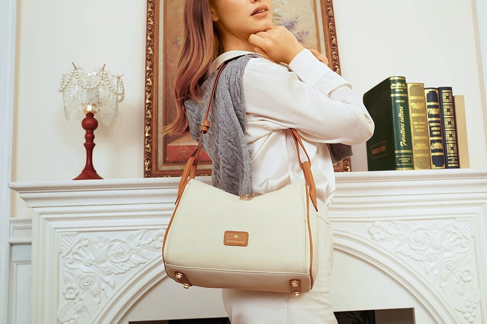 Siena Lévant Loop Handbag